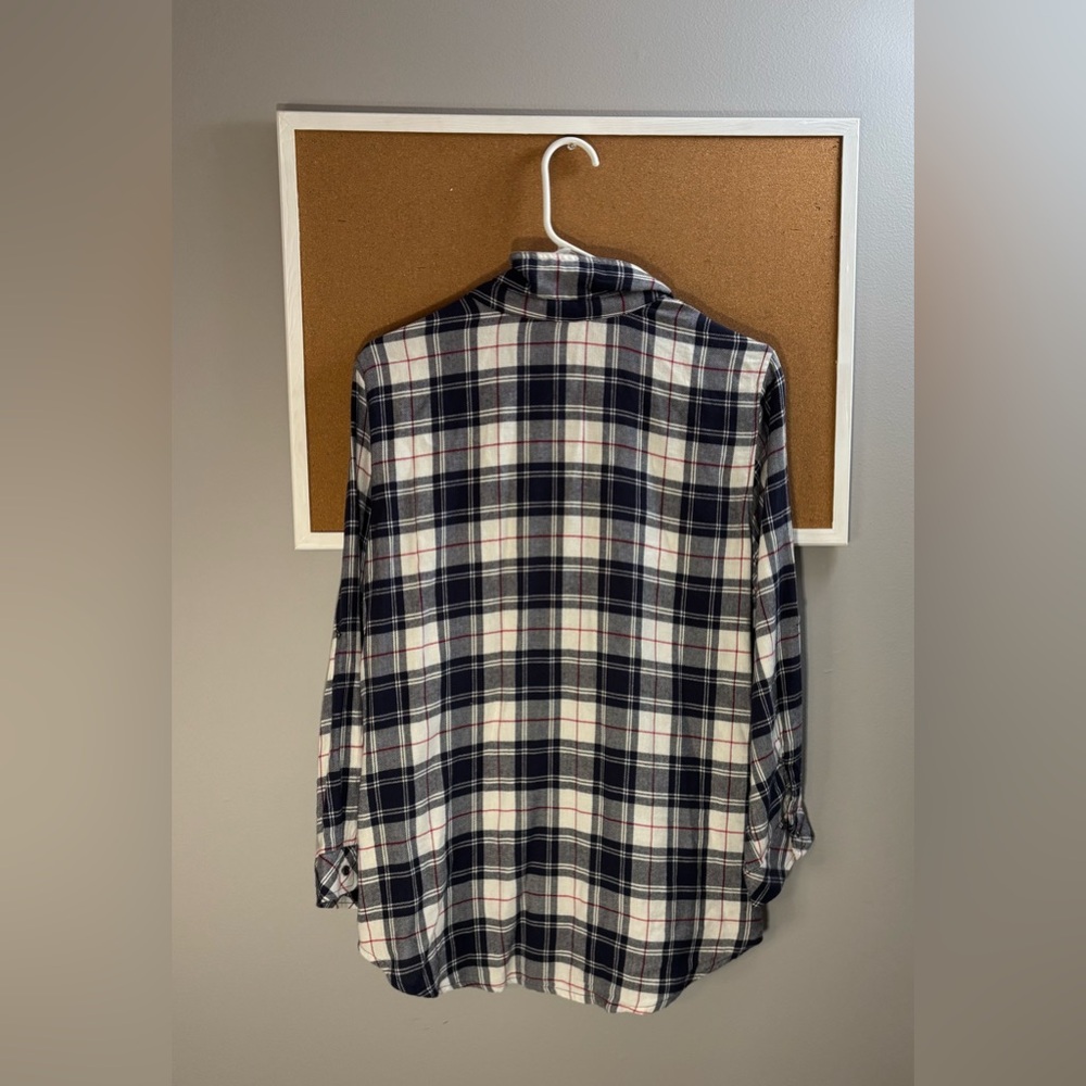 🔆BUNDLE: 2 Flannels - Picture 9 of 9
